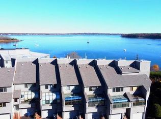 4494 Post Rd APT 5, Warwick, RI 02818