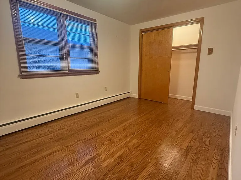 250 Oakland Ave — Photo 13