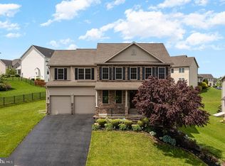 483 Adam Ln, Mechanicsburg, PA