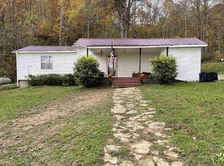 134 Menifee Rd, Grayson, KY 41143