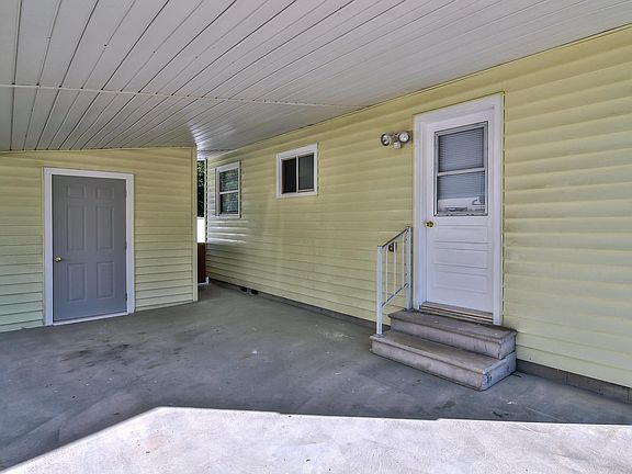 3rd image of 2187 Poinciana Dr