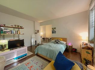 80 Winthrop St #1R, Brooklyn, NY 11225