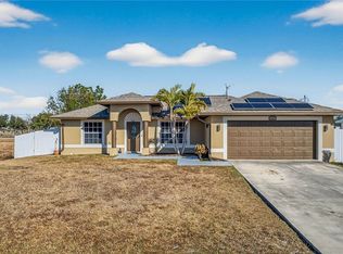 633 NW 16th Pl, Cape Coral, FL 33993