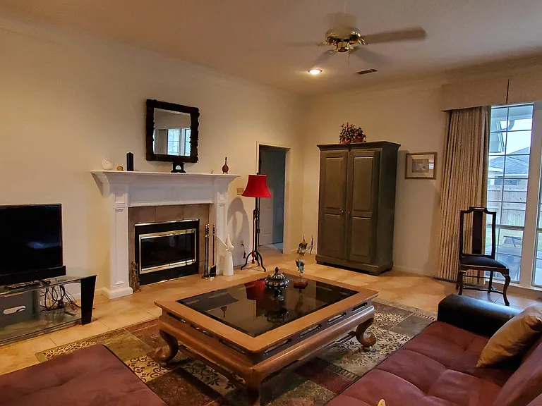 2107 Avenue K — Photo 6
