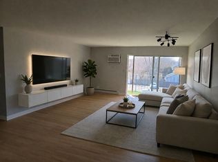 850 S Lorraine Rd APT 3J, Wheaton, IL 60189