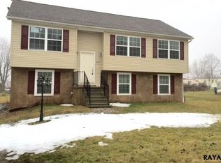 2170 Greenbriar Rd, York, PA 17404