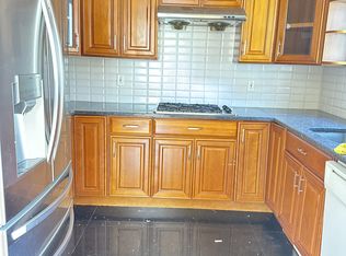 246-08 60th Ave FLOOR 1, Little Neck, NY 11362