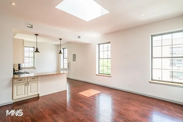 Rented by MNS | media 16