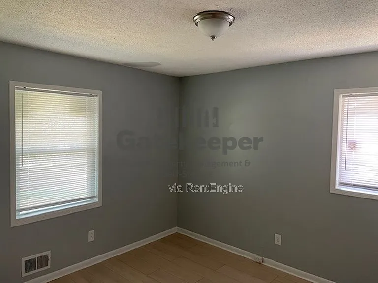 8202 Attleboro Dr — Photo 5