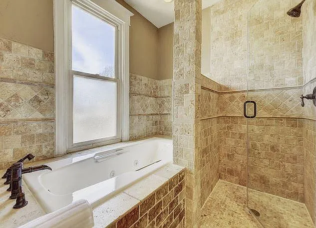 2429 N Downing St — Photo 23