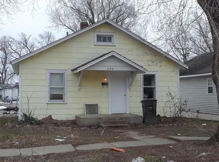 404 N 3rd St, Elsberry, MO 63343
