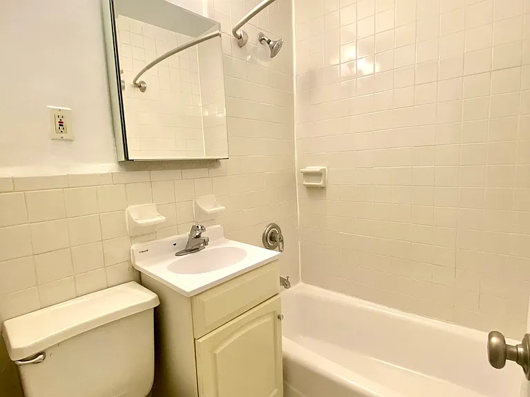 431 E 83rd St #4D — Photo 7