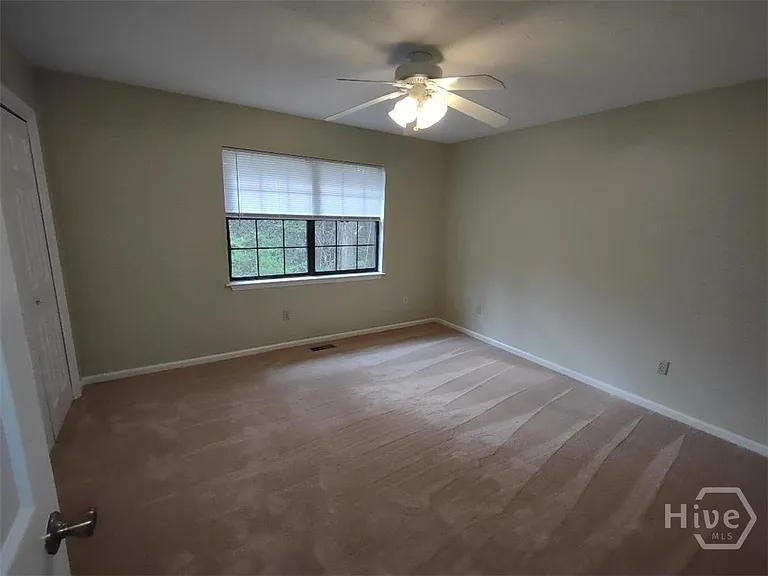 282 Greenwich Dr #5 — Photo 8