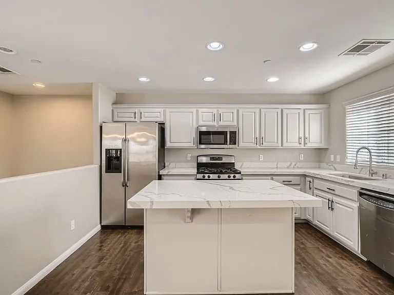 4782 Manderston Ct — Photo 5