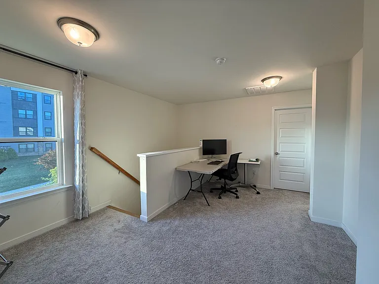 4200 Lind Ln — Photo 7
