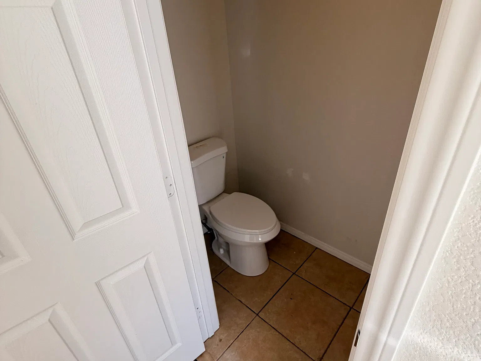 3 bed, 2254 sqft, $2,600 — Photo 4