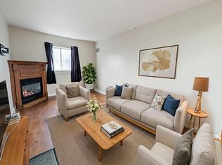 55 Ann St #2, Thorold, ON L2V2J8