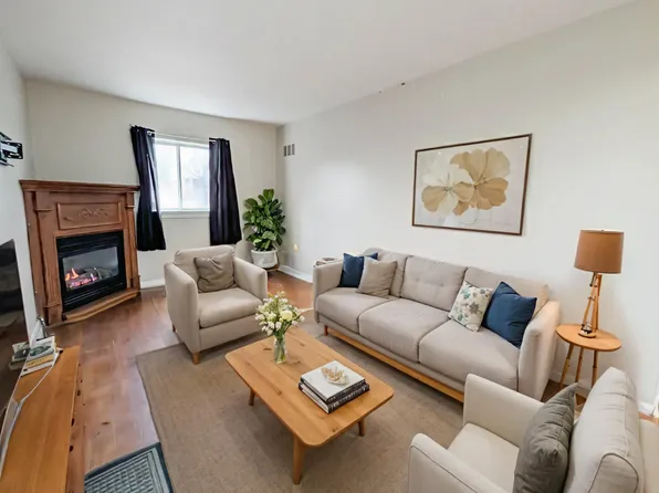 55 Ann St #2, Thorold, ON L2V 2J8