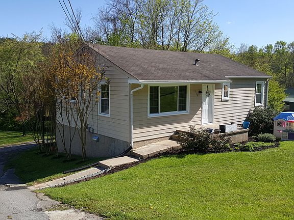 2nd image of 3014 Greenway Dr
