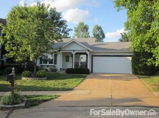 571 Spring Glen Dr, Ballwin, MO 63021