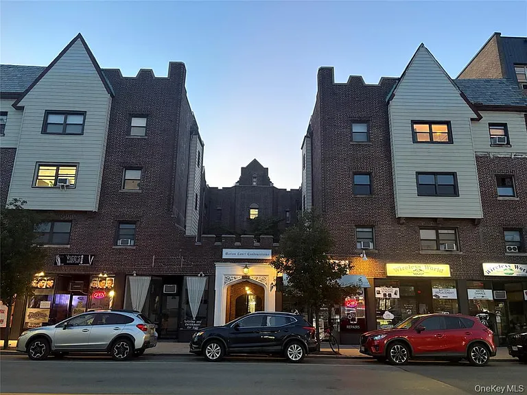 240 Halstead Ave #5 — Photo 1