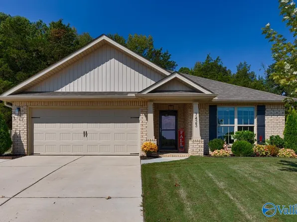 7423 Chaco St, Owens Cross Roads, AL 35763