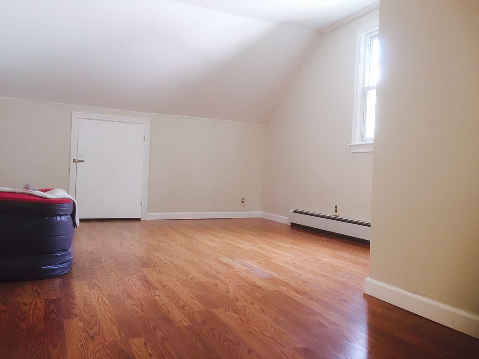 1st image of 2 Kensico Knoll Pl