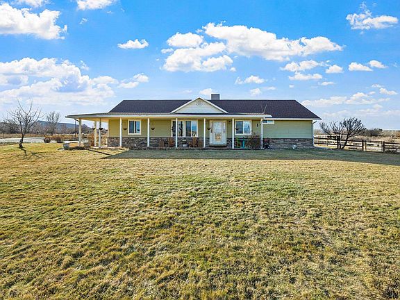 3rd image of 1392 M 1/4 Rd