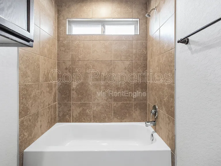 7102 Micayla Cv #103 — Photo 27