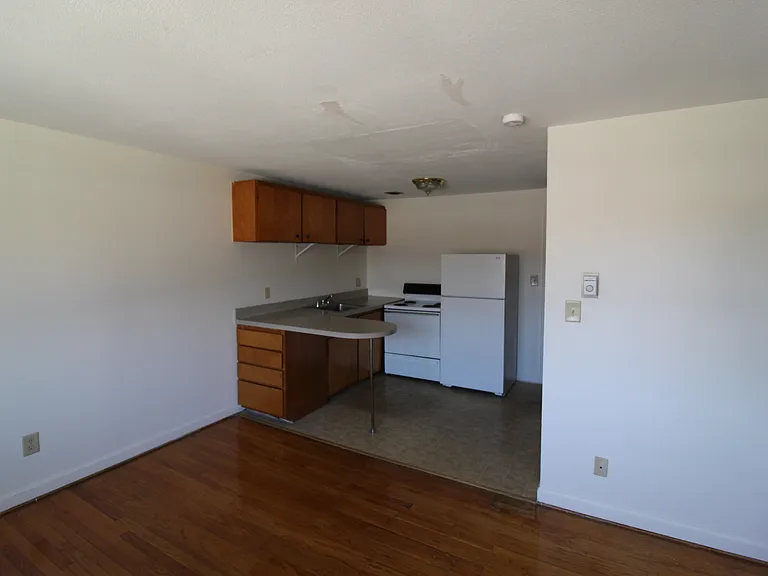 493 Tolland St #B9 — Photo 3