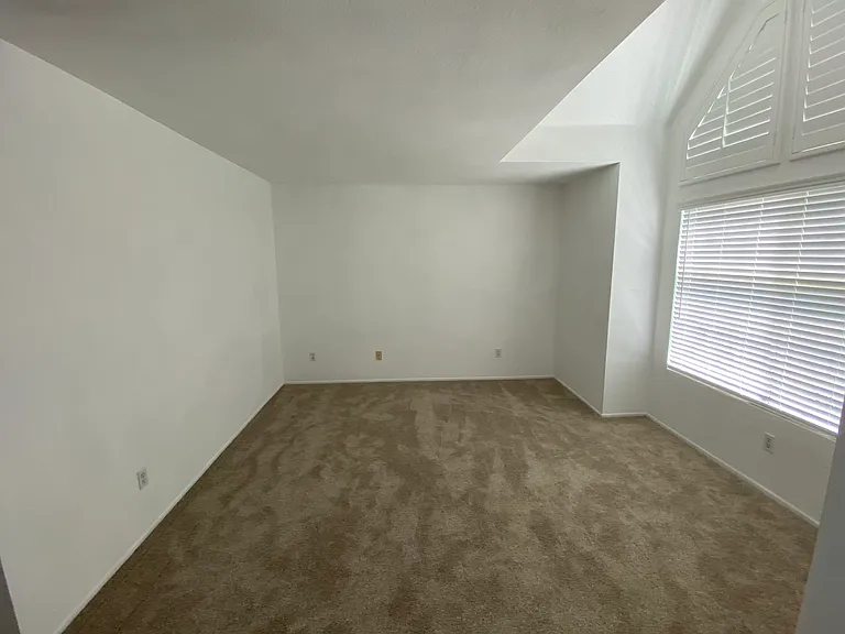 11225 La Maida St #2 — Photo 16