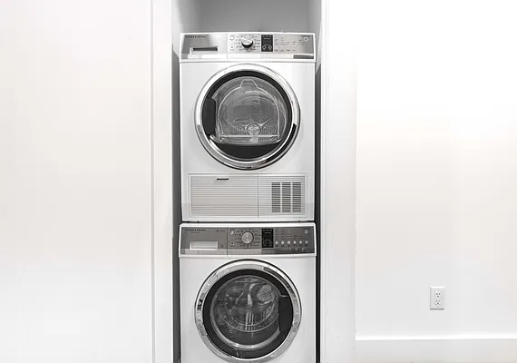 Laundry, photo 1