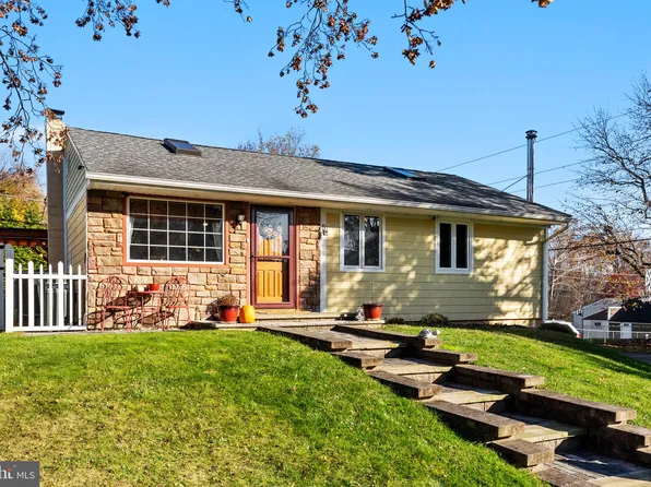 942 Hilton Ave, Feasterville Trevose, PA 19053