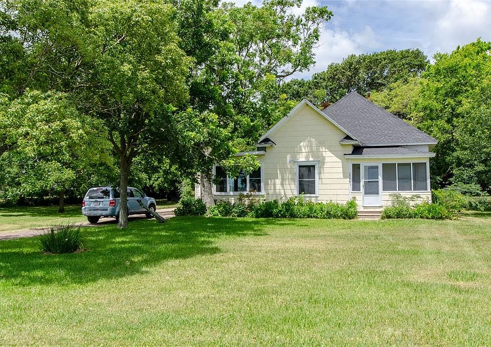 1st image of 1515 E Bayshore Dr