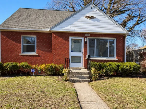 1038 E 24th St, Erie, PA 16503