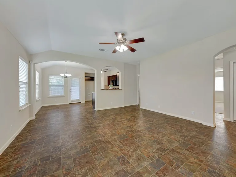 116 Encina Cv — Photo 5