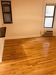 Rented by Metropolis Real Estate of Manhattan