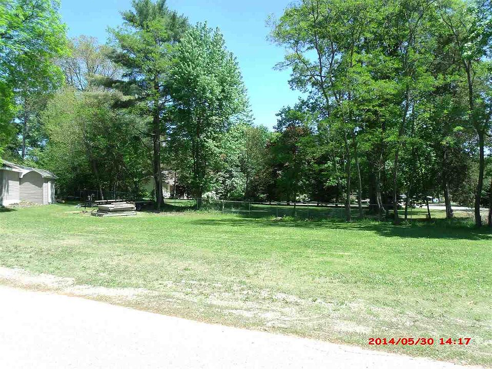 2nd image of 465 Underwood Ave