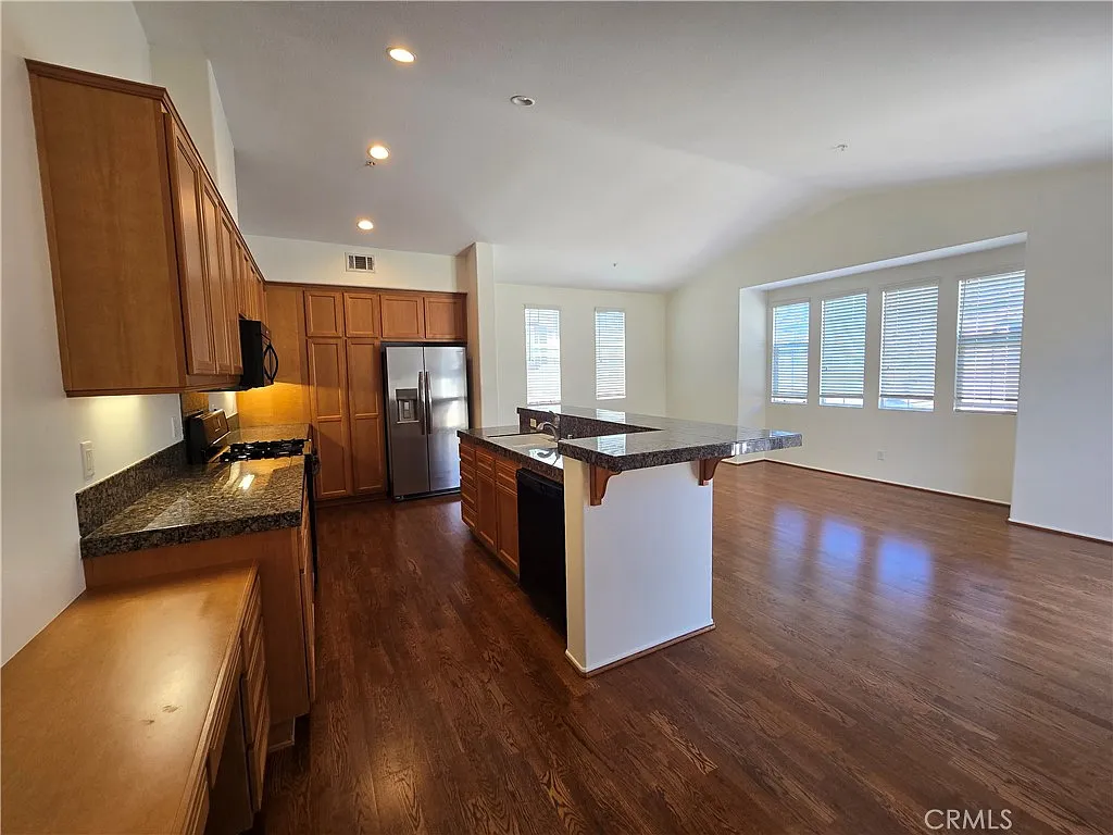 2 bed, 1498 sqft, $3,750 — Photo 2