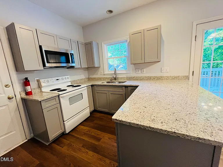 504 Quest Ridge Dr — Photo 6