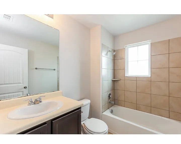 4652 Palmetto Pl — Photo 7