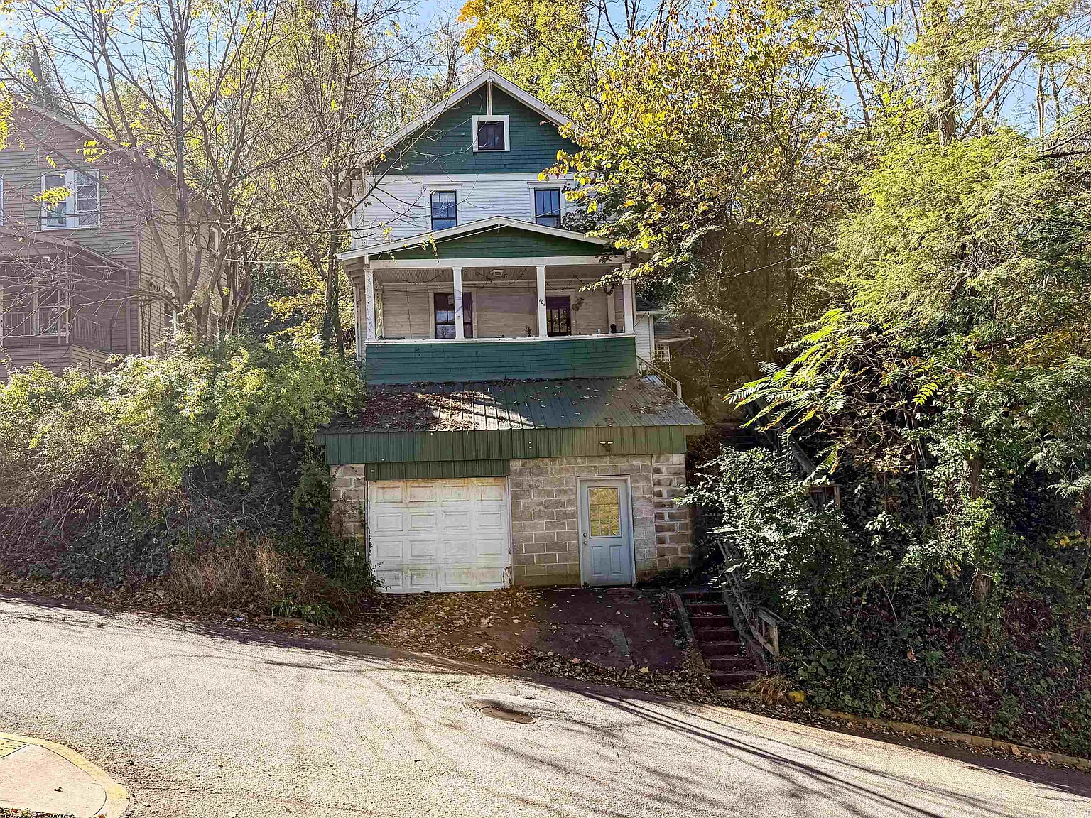 3 bed, 2.5 bath, $2,500 — Photo 1