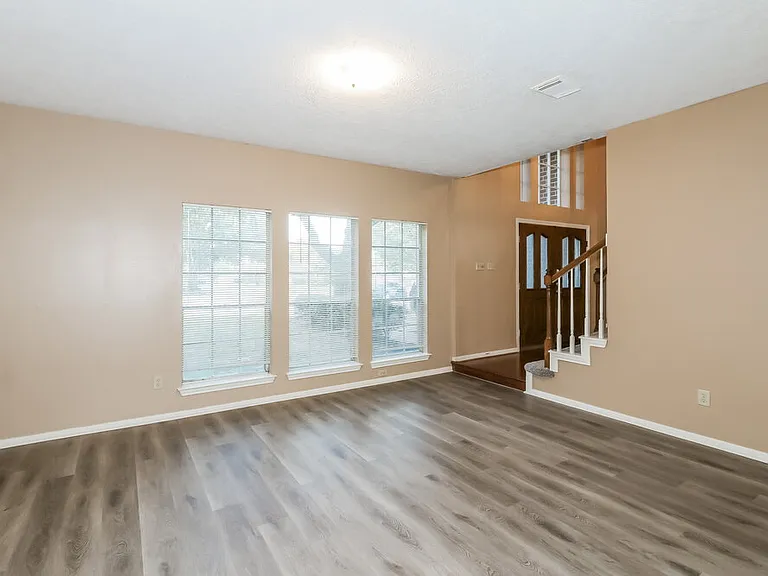 11423 Willow Field Dr — Photo 5