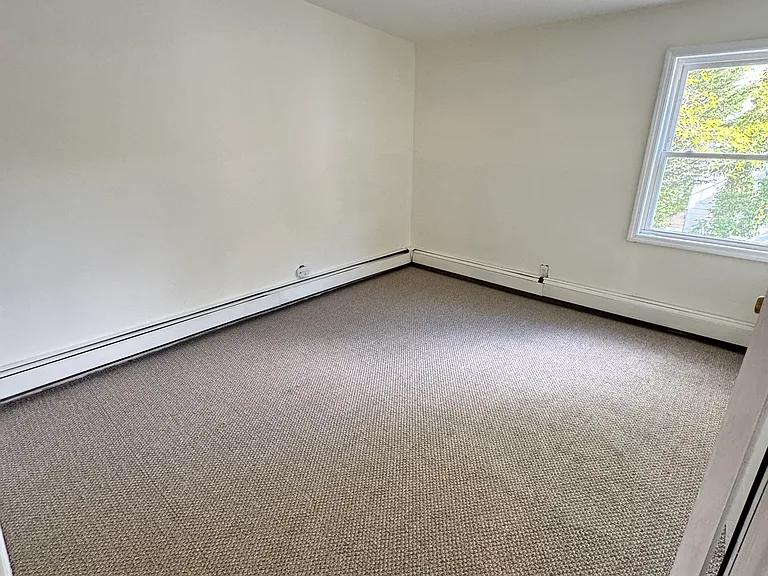 8 Pequot Ave #2 — Photo 2
