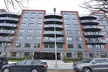 Riverdale Parc at 2727 Henry Hudson Pkwy W in Spuyten Duyvil