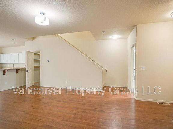 5th image of 2645 NE 87th Ave