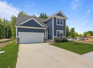 47079 Rosa Ct, Chesterfield, MI 48047