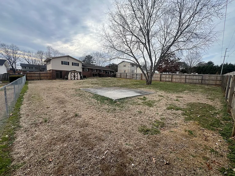 940 Robin Hood Dr NW — Photo 13
