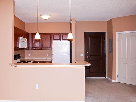 3rd image of 649 Old Hwy 8 NW APT 145