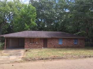 688 Queen Julianna Ln, Jackson, MS 39209